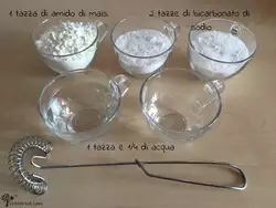 Applicare la pasta di bicarbonato di sodio